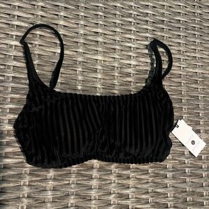 🆕Shade & Shore Swim Top Size M